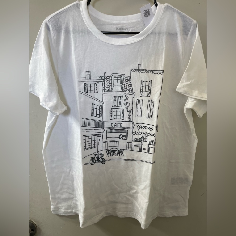 Old Navy white graphic shirt